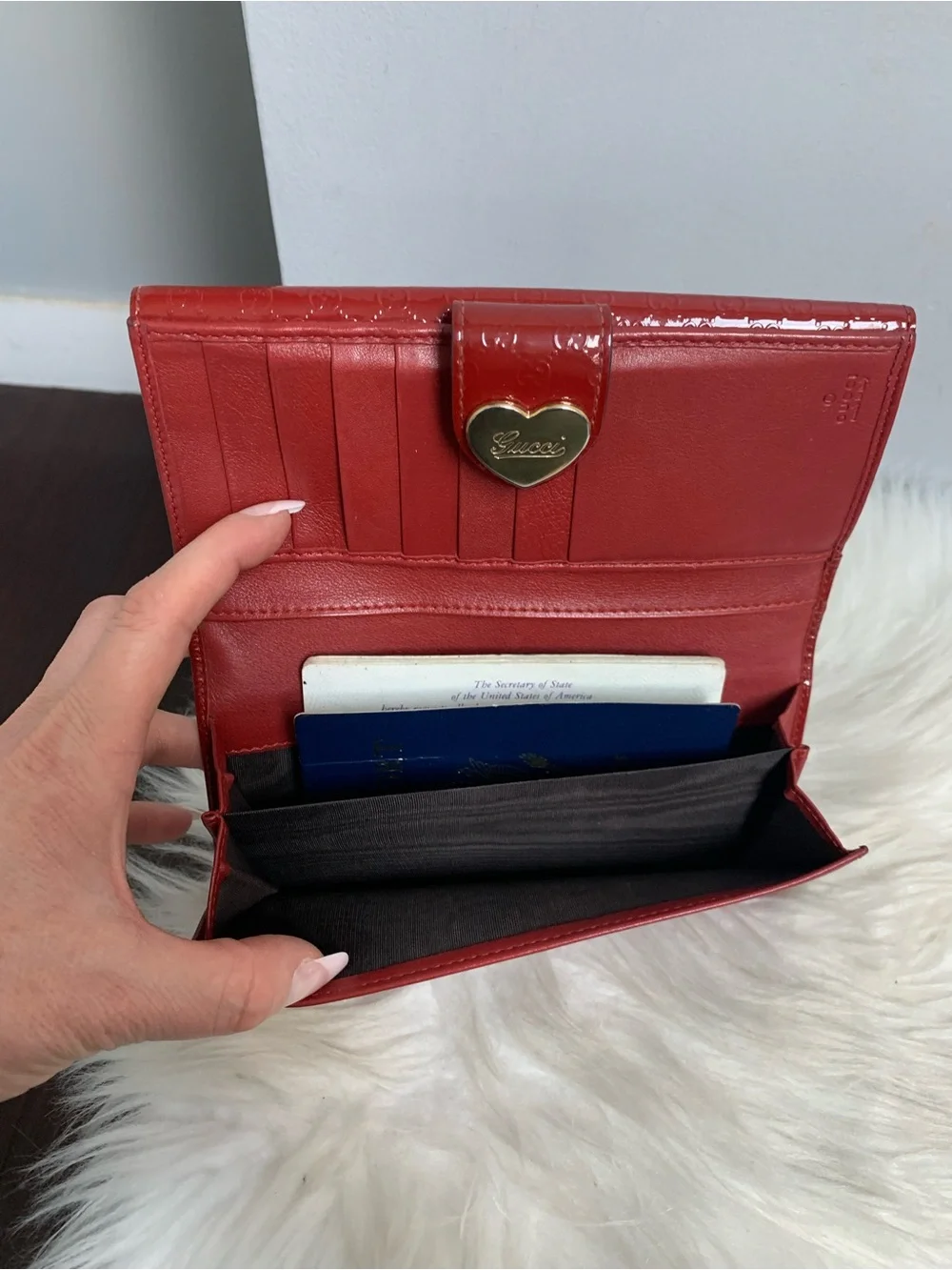 Authentic red patent leather Gucci long wallet w heart snap ❤️ - Picture 8 of 16